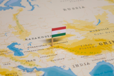 Flag of Tajikistan on the map (© Shutterstock/hyotographics)
