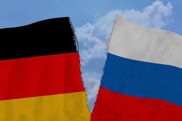 Germany and Russia parting ways (© Shutterstock/Kittyfly)