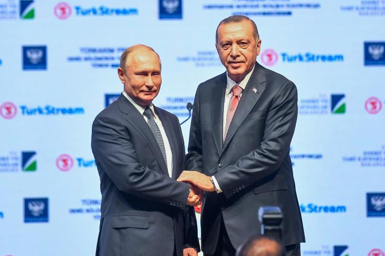 Russian President Vladimir Putin and President of Turkey Recep Tayyip Erdogan (copyright by Shutterstock/quetions123)