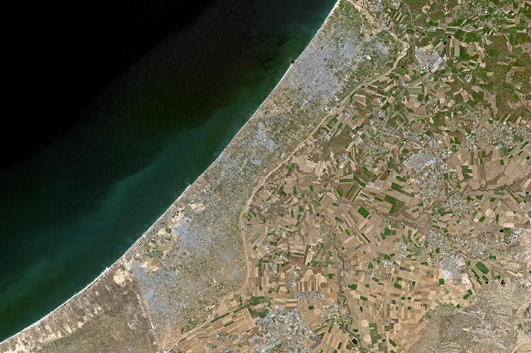 Satellite image of Gaza taken on April 11, 2019 (copyright by Shutterstock/Intrepix)