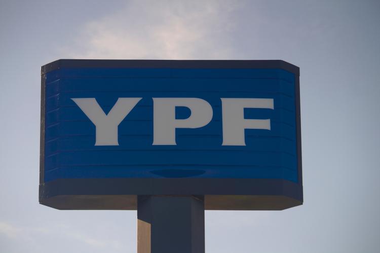 YPF sign at a gas station (© Shutterstock/Instrumenta)