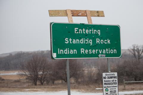 Federal Court Orders a Full Environmental Review of Dakota Access Oil Pipeline (David T. Stephenson / Shutterstock)