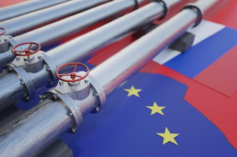 Pipelines between Russia and Europe (© Shutterstock/vchal) 