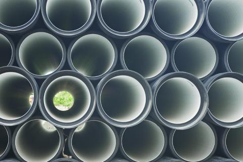 A stack of pipes (© Shutterstock/ivandan)