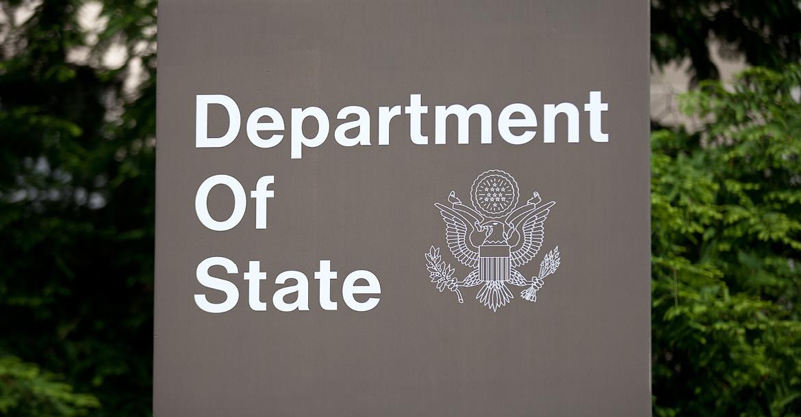 Sign outside of the Department of State in Washington, DC (© Shutterstock/Mark Van Scyoc)