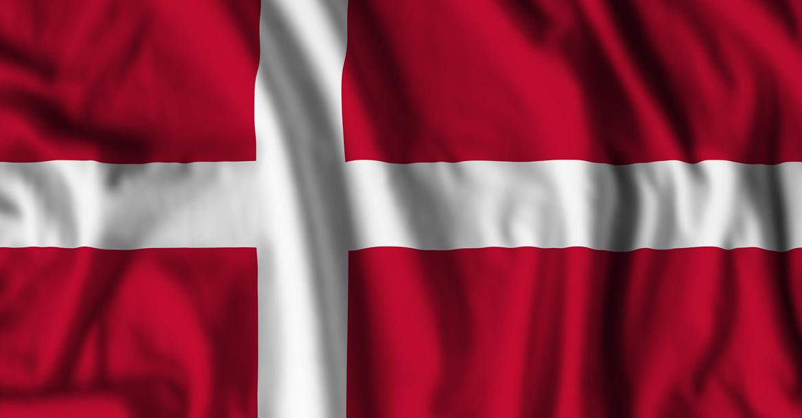 Flag of Denmark (© Shutterstock/Dmytro Balkhovitin)
