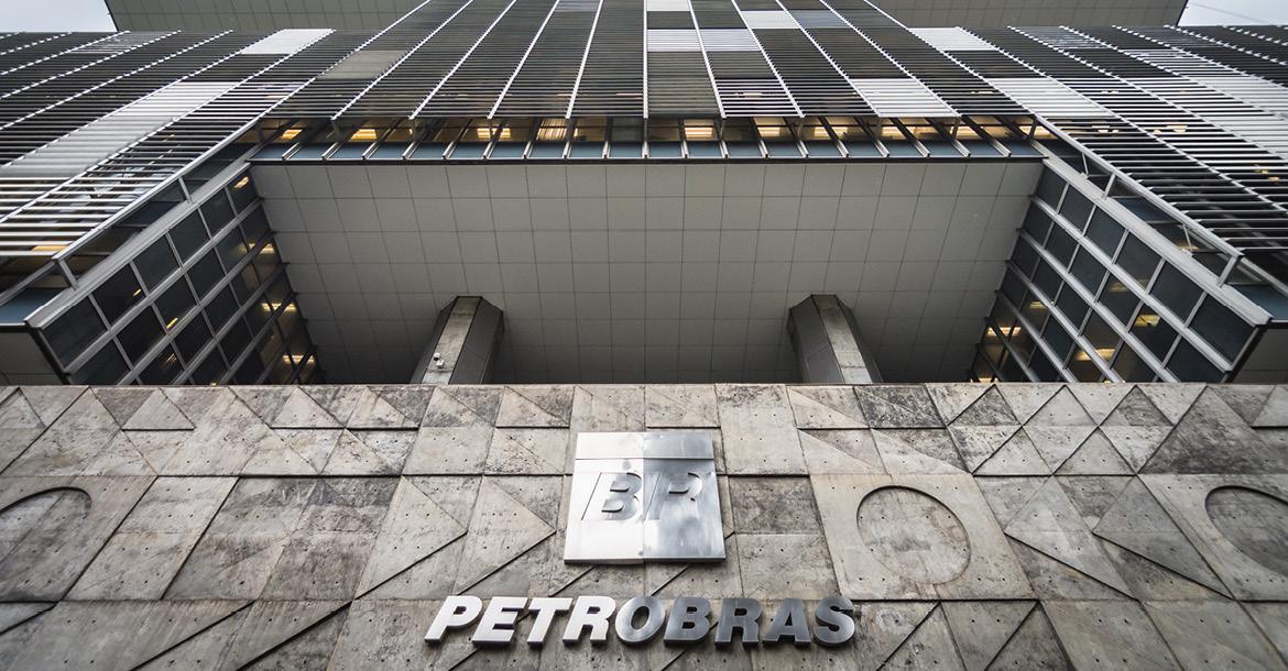 Petrobras HQ in Rio de Janeiro (© Shutterstock/Antonio Salaverry)